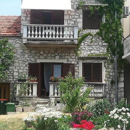Apartments Martinac Sukošan Exterior foto