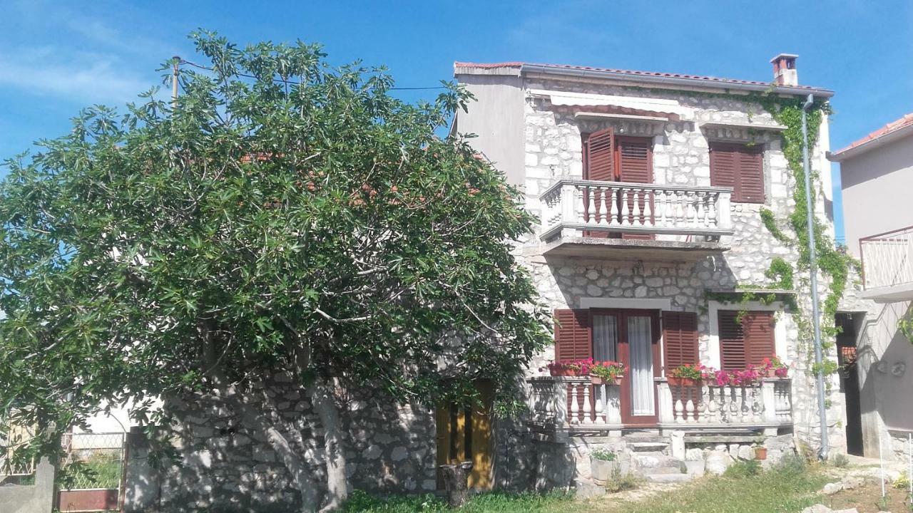 Apartments Martinac Sukošan Exterior foto